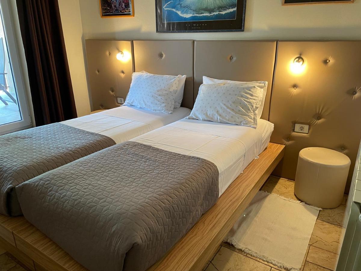 Angelo Hotel Koper Bagian luar foto